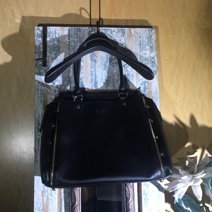 Avon Rep Bag with Removable Cosmetics Holder